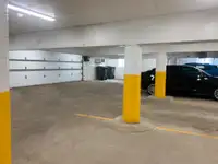 Stationnement intérieur pour voiture