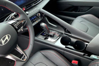 Bose Premium Audio W/8 Spkrs,leather Sport Seats,18 Inch Alloy Wheels,strg Whl Mounted Paddle Shiftr... (image 6)