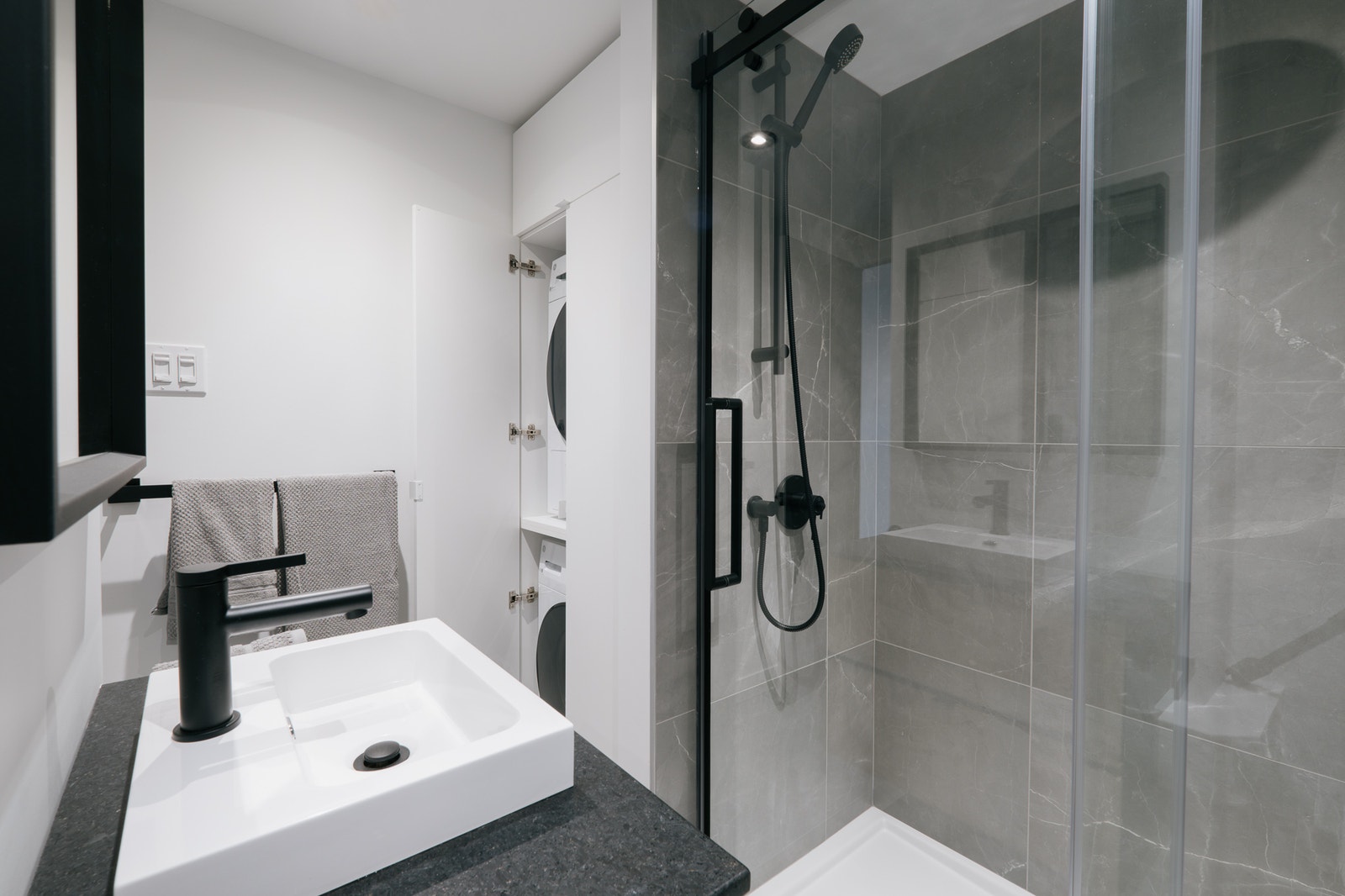 315 Rue Saint-Jean — photo 3