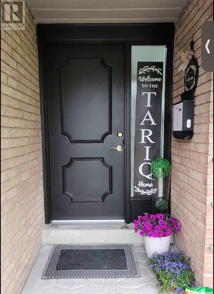 3 BLACKTHORN LANE E Brampton (Brampton North), Ontario 2