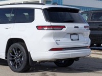 This Jeep Grand Cherokee L has a durable Intercooled Turbo Regular Unleaded I-4 2.0 L/122 engine pow... (image 9)