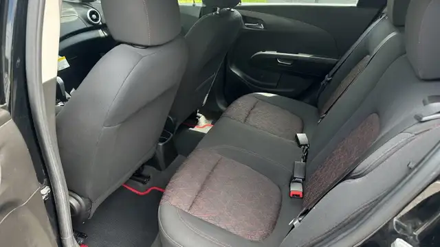 2017 Chevrolet Sonic LT in Cars & Trucks in St. Catharines - Image 9