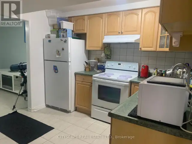 BSMT - 120 HULLMAR DRIVE Toronto (Black Creek), Ontario in Long Term Rentals in Markham / York Region - Image 2