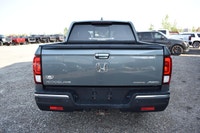2017 HONDA RIDGELINE TOURING / RTL-E AWD CREW CAB Honda Reliability • Fully Loaded • BRAND NEW TIRES... (image 3)