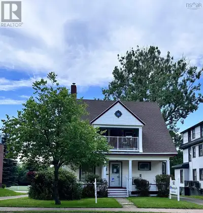 Set your own rent!! Welcome to this prime downtown Truro commercial building, a perfect blend of bus...