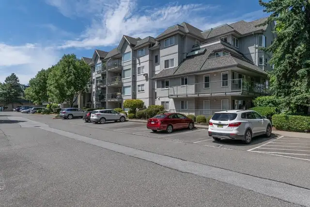 211 33688 KING ROAD Abbotsford, British Columbia63235551821057123
