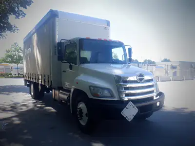 2013 Hino 268 21 Foot Cube van with Power Tailgate J08E-VC/VB 7.6L Roll-Up Side Side Door Exhaust Br...
