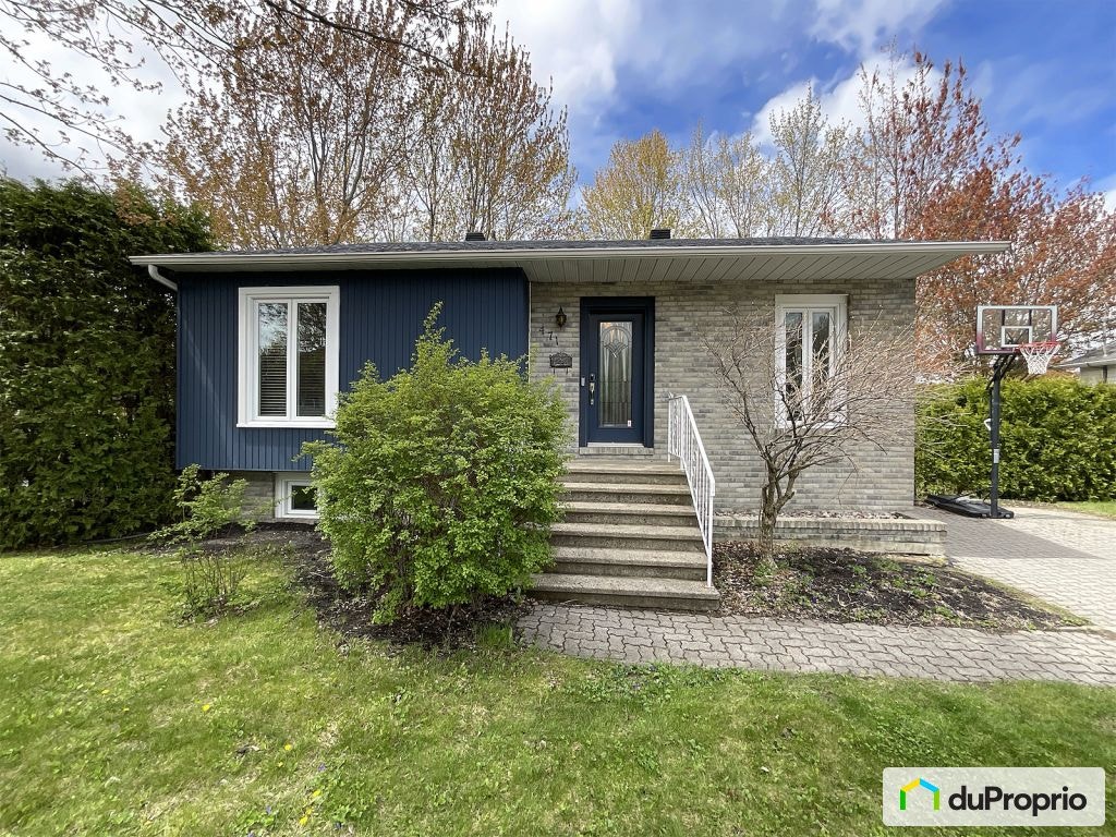 $625,000 - Split Level for sale in Mont-St-Hilaire — photo 1