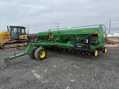 Welcome to Kent Farm Supplies Limited! 20 FOOT JOHN DEERE GRAIN DRILL 750 New/Used : Used .