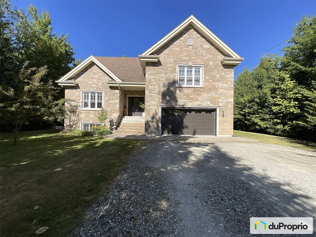 $1,150,000 - Split Level in Sherbrooke (St-Élie-d'Orford) — photo 2