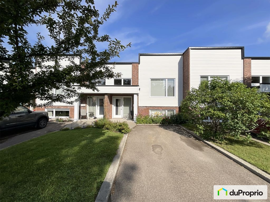 $290,000 - Townhouse for sale in Jonquière (Arvida) — photo 1