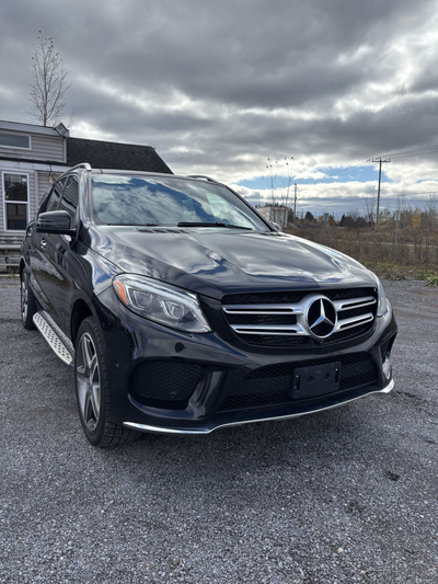 VARS AUTO SALES LTD 6175 Rockdale Rd Vars ON K0A3H0 Safety Inspection Included! Carfax Provided! 201...