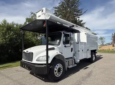 2015 Freightliner Altec Cummins Diesel 4x2 Automatic Altec LR758 7800 engine Hours 49,500 Miles 63ft...