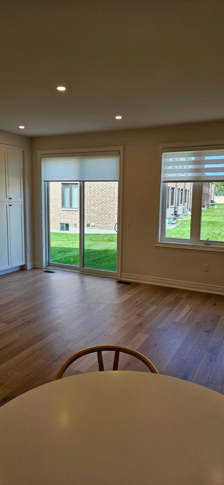 VAUGHAN - BRAND NEW EXEC TOWN-HOME 3bd, 3bth, 3cars $3995+Util 3
