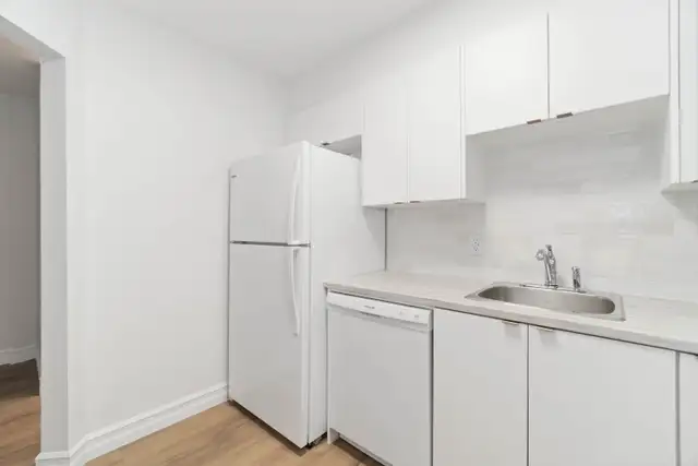 TWO BEDROOM APARTMENT AVAILABLE IN THE HEART OF DARTMOUTH in Long Term Rentals in Dartmouth - Image 12