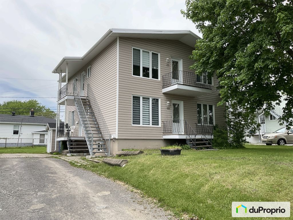 $499,900 - Duplex for sale in Beauport — photo 1