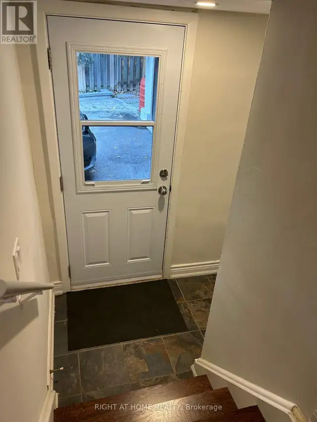 36 AURORA HEIGHTS DRIVE Aurora (Aurora Heights), Ontario in Long Term Rentals in Markham / York Region - Image 13