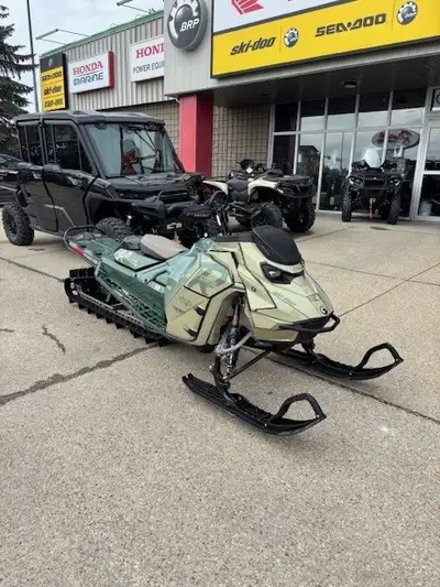 ***FINANCING AVAILABLE!!!*** Price is all-in except GST Accessories included in price -Soft glove bo...