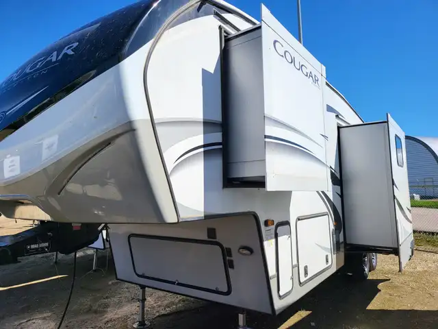 2021 Keystone COUGAR 29 MBS in Travel Trailers & Campers in St. Albert - Image 5