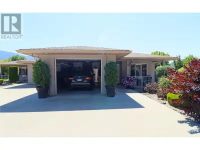 Bright and spacious, this like-new half duplex in Clifton Estates offers ease of living with 2 bedro...