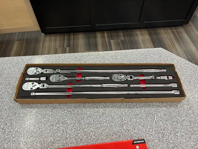 Snap On RAT308ESSFR Ratchet Set in Hand Tools in City of Toronto - Image 3