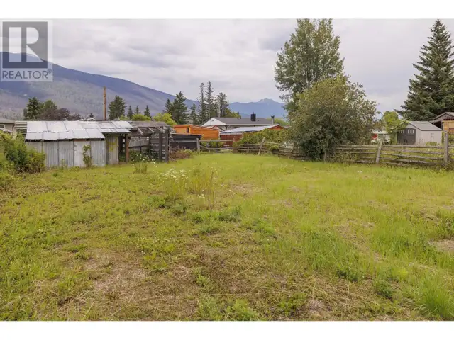 874 3RD AVENUE McBride, British Columbia in Land for Sale in Quesnel - Image 3