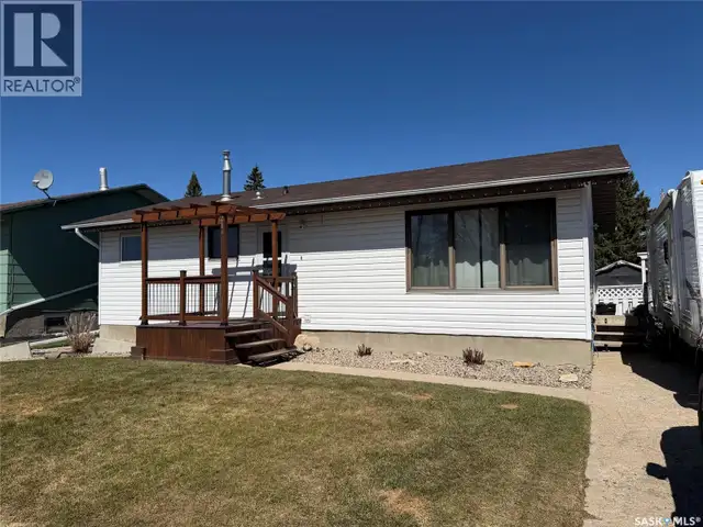 217 4th AVENUE E Spiritwood, Saskatchewan in Houses for Sale in Prince Albert - Image 2
