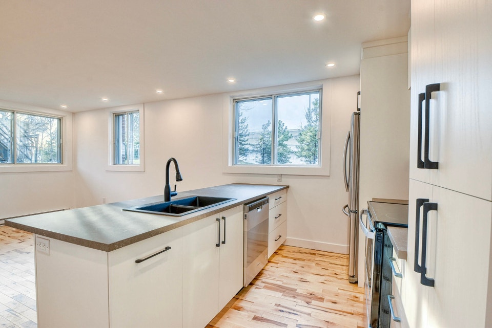 4 et demi - St-Michel - Électros, WiFi, parking - 1er novembre 3