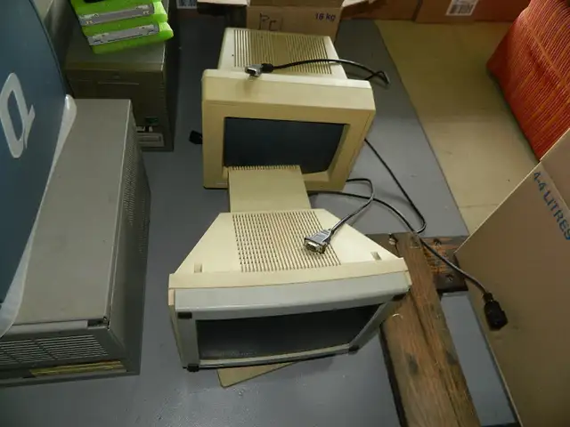 Vintage computer parts in Desktop Computers in Kingston - Image 3