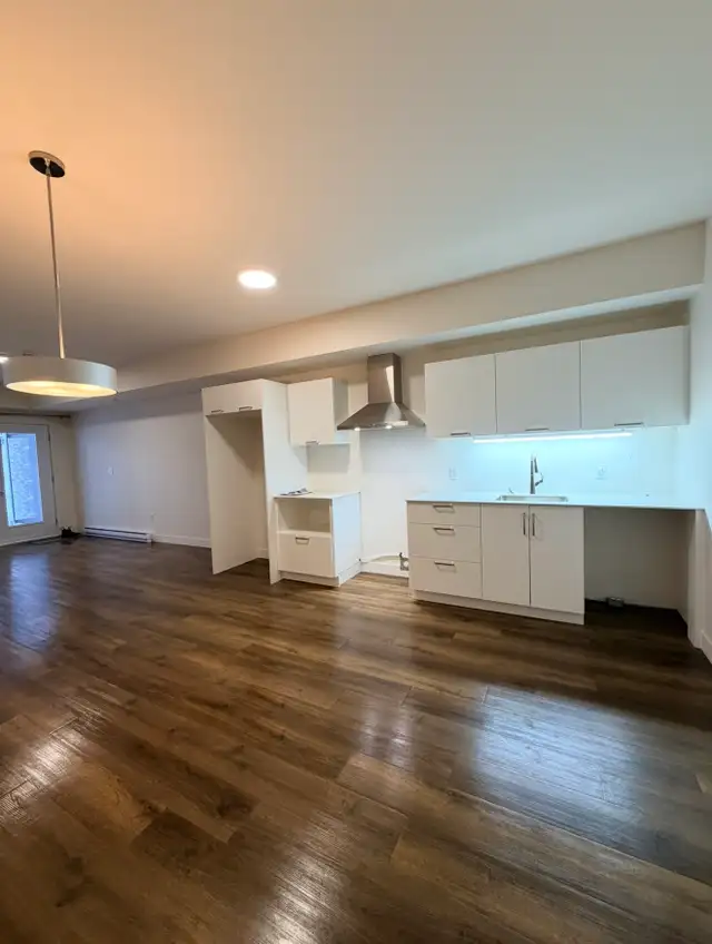 3 1/2 - Disponible dès maintenant in Long Term Rentals in Rimouski / Bas-St-Laurent - Image 8