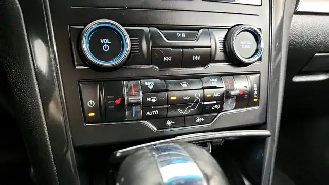 2019 Ford Explorer XLT5049261906264268830