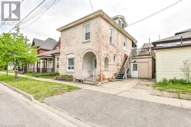 165 NELSON Street Brantford, Ontario in Houses for Sale in Brantford