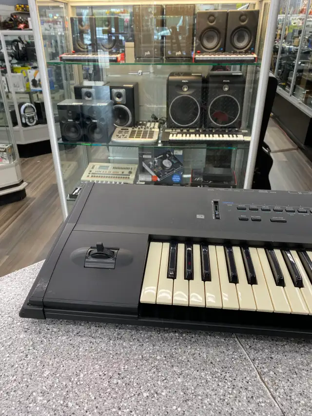 Korg X2 Workstation Keyboard in Pianos & Keyboards in City of Toronto - Image 6