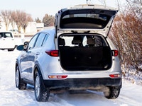 The 2017 Kia Sportage LX delivers a blend of practicality and modern design, making it an excellent... (image 7)