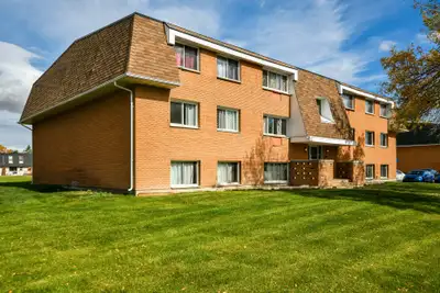 2 Bedroom - 22-41 Munroe Pl.