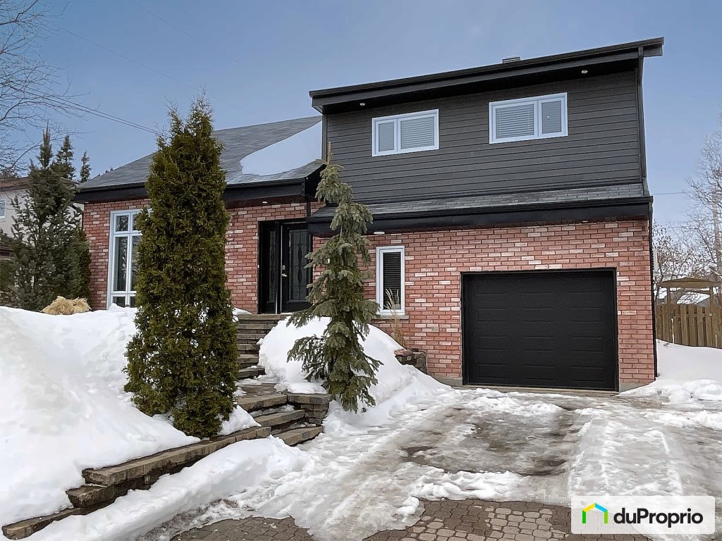 $629,000 - 2 Storey for sale in Chicoutimi (Chicoutimi) — photo 1