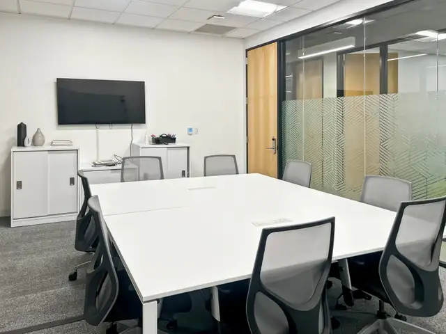 Flexible coworking memberships for rent in Spaces North York in Commercial & Office Space for Rent in City of Toronto - Image 6