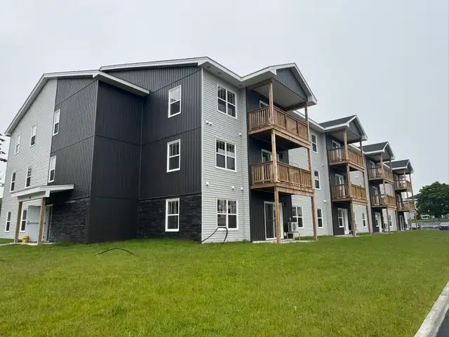 39 Dobbin St #105