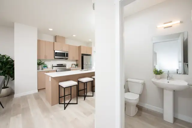 The Common at Chappelle - 3 Bedroom Townhome House for Rent in Long Term Rentals in Edmonton - Image 18