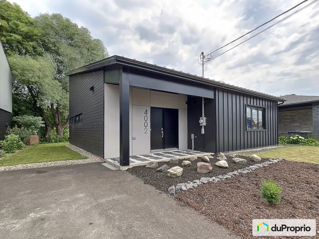 $649,000 - 1 1/2 Storey for sale in St-Etienne-De-Lauzon — photo 1
