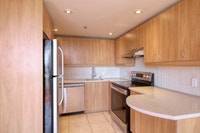 Semi-renovated Akelius three bedroom apartment for rent. Located near Atwater in the Little Burgundy... (image 4)