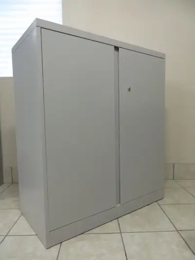 Metal Storage Cabinet, Lock and Key $ 125 (W-36'' D-18'' H-41.5'') (Adjustable Shelving) ** Cash Onl...