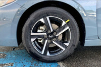 8 Inch Touchscreen,7 Inch Driver Assist Display,blind Spot Warning,lane Departure Warning,intelligen... (image 4)