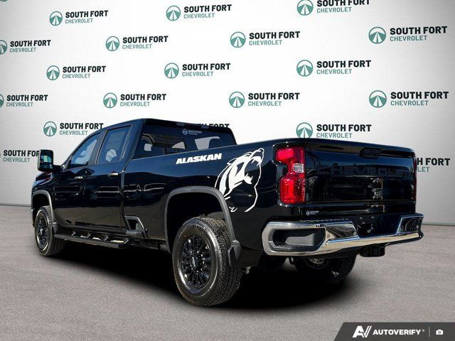 2026 Chevrolet Silverado 3500HD Work Truck 4WD Crew Cab | Dark in Cars & Trucks in Strathcona County - Image 4