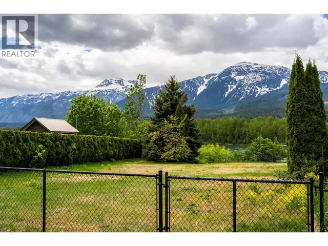 1311 Front Street Revelstoke, British Columbia in Land for Sale in Revelstoke - Image 8