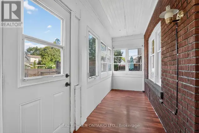 72 HOUGHTON AVENUE S Hamilton (Delta), Ontario in Houses for Sale in Hamilton - Image 16