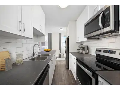 4866 Bathurst Street - 2 Bedroom Apartment for Rent