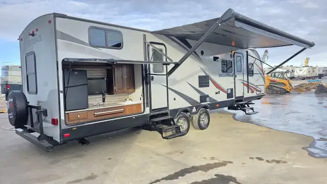 2018 Heartland Wilderness 3250DS in Travel Trailers & Campers in St. Albert - Image 3