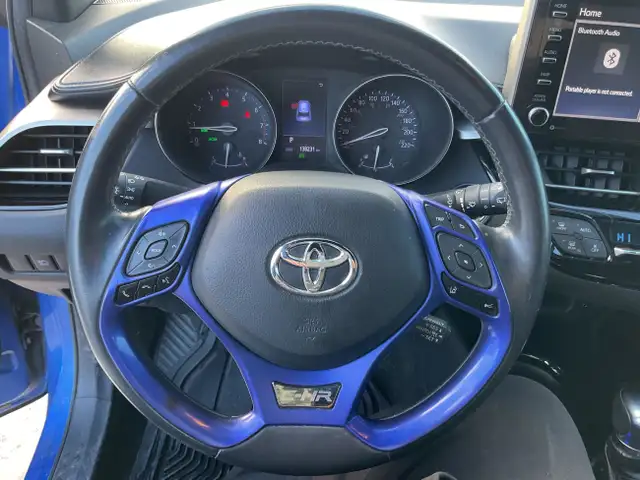 2019 Toyota C-HR in Cars & Trucks in Ottawa - Image 17