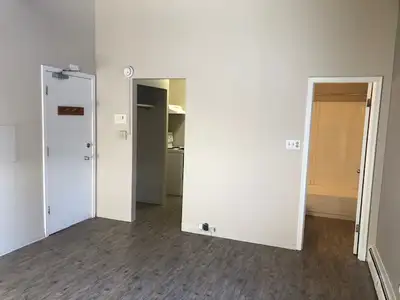 Bachelor suites for rent - $875 & 1 Bedroom's $975 Available Immediately. Rent includes heat, water,...